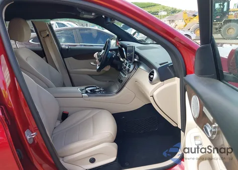 2018 Mercedes-Benz Glc 300 4Matic из США, поврежденный, VIN WDC0G4KB3JV102702